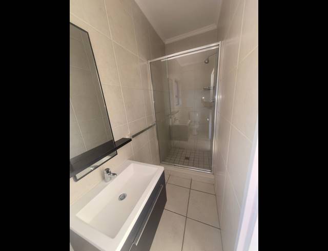 2 bed property to rent in GLENEAGLES
